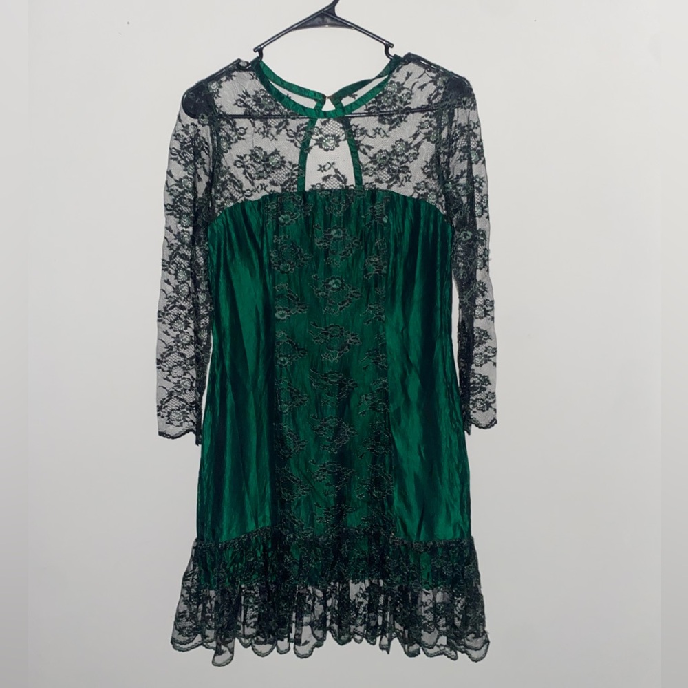 80’s Vintage Green and Black Lace Midi Dress